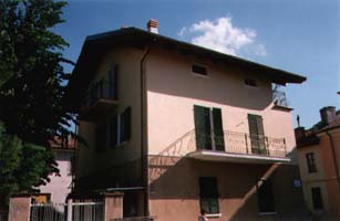 fotofuori.jpg (16752 Byte)